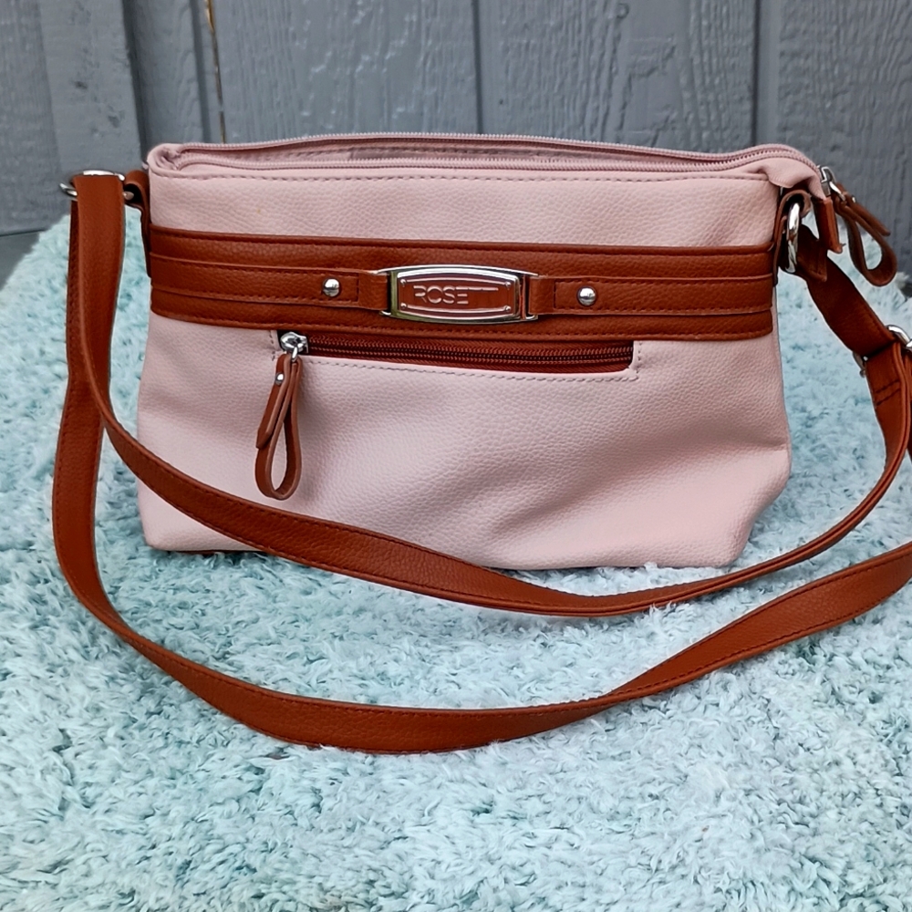 Rosetti ladies crossbody purse. Some signs of use. All occasions purse.
